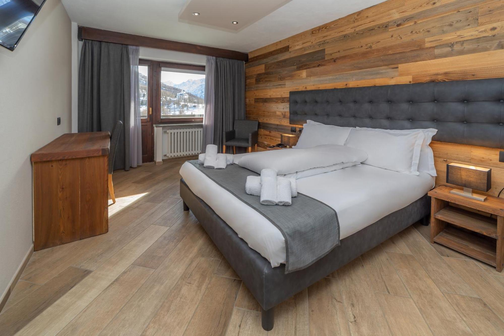 Hotel Gran Roc Sestriere Esterno foto