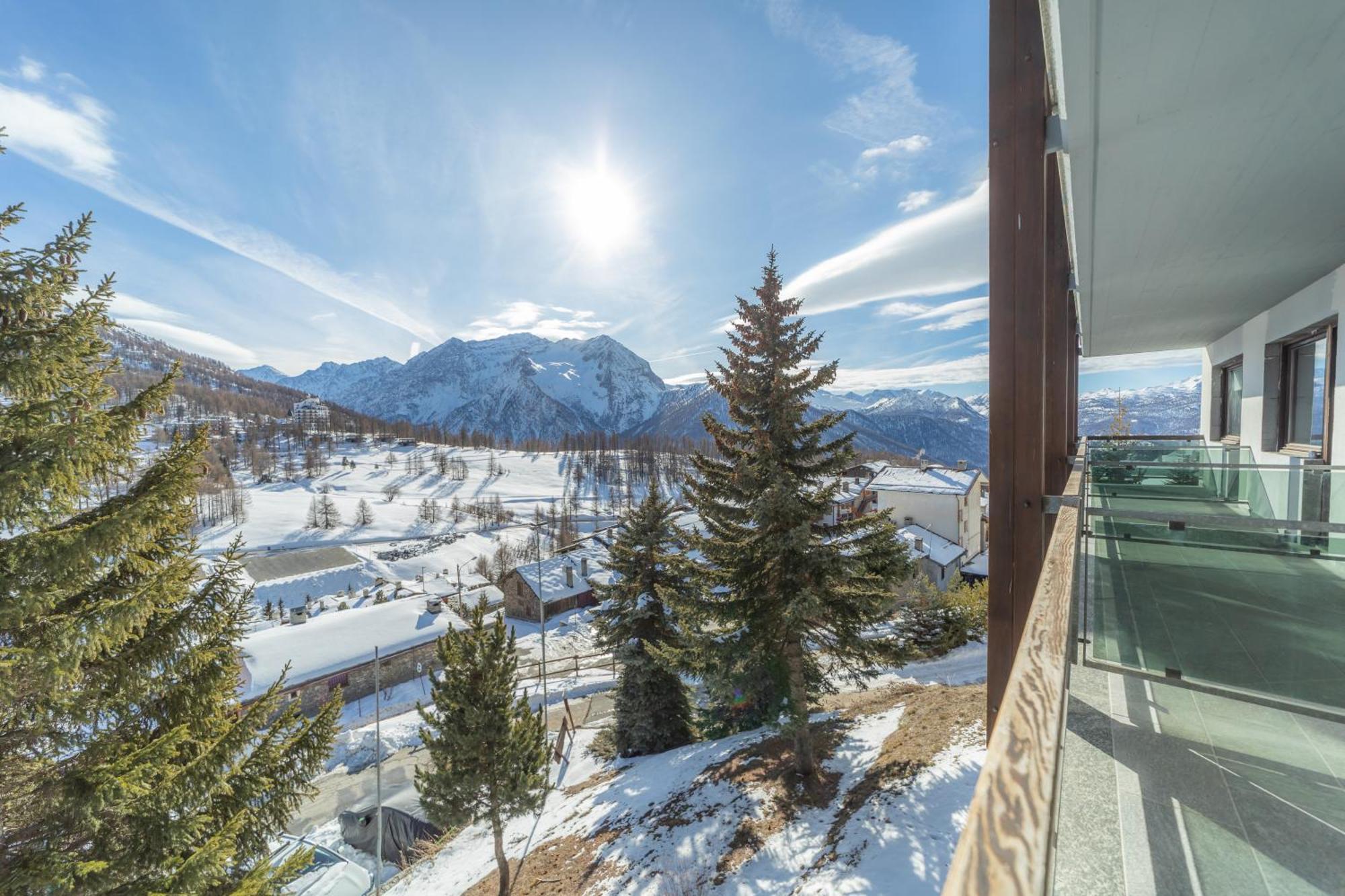 Hotel Gran Roc Sestriere Esterno foto